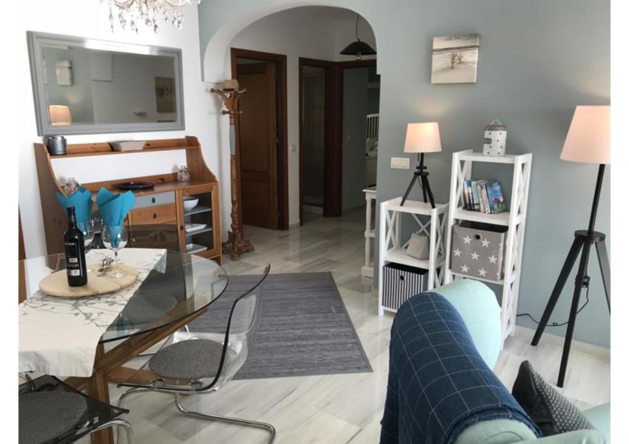 Sunny Apartment On Burriana Beach Nerja Exterior foto
